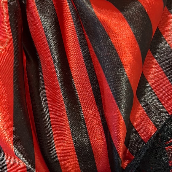 Lace Trimmed Satin Like Striped Bustle Skirt - Picture 8 of 14